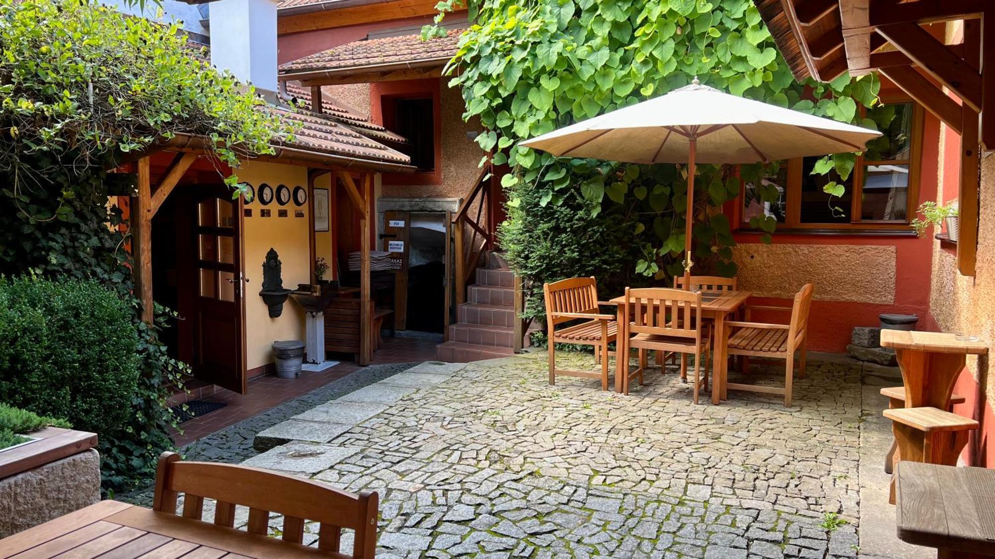 Hostel Postel Cesky Krumlov Exterior photo
